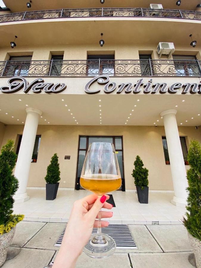 Hotel New Continent Bushtyno Exterior foto